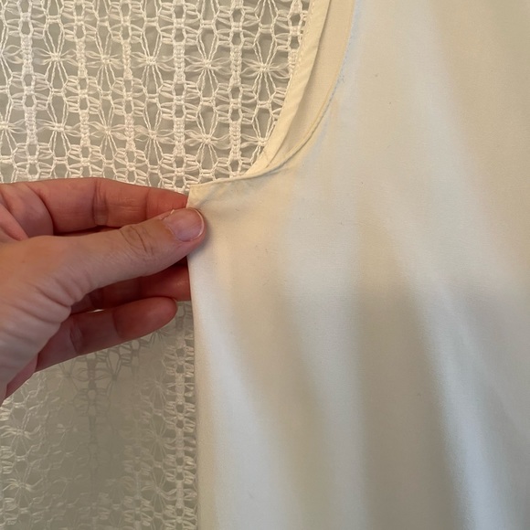 White sheer, sleeveless tunic - Picture 4 of 5